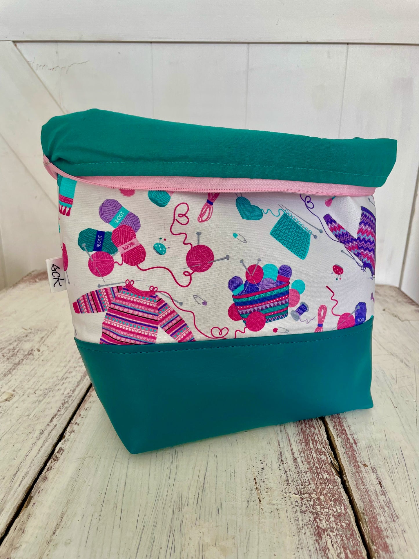 Large Zippered Project Bag - Knitting Extravaganza Pink Zip