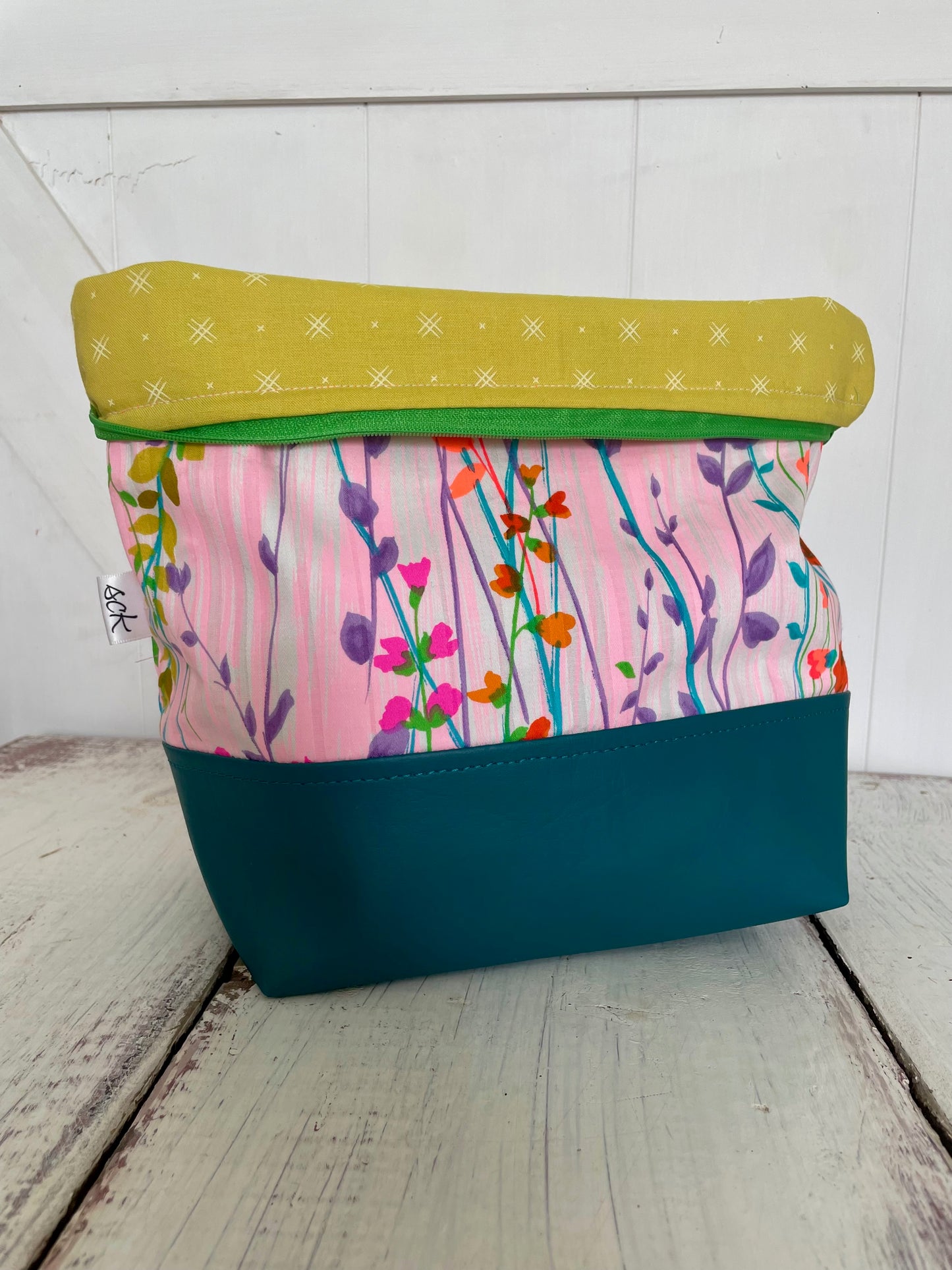 Large Zippered Project Bag - Vintage Bright Floral
