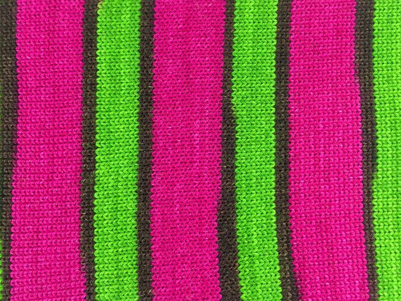 Pow self-striping sock yarn