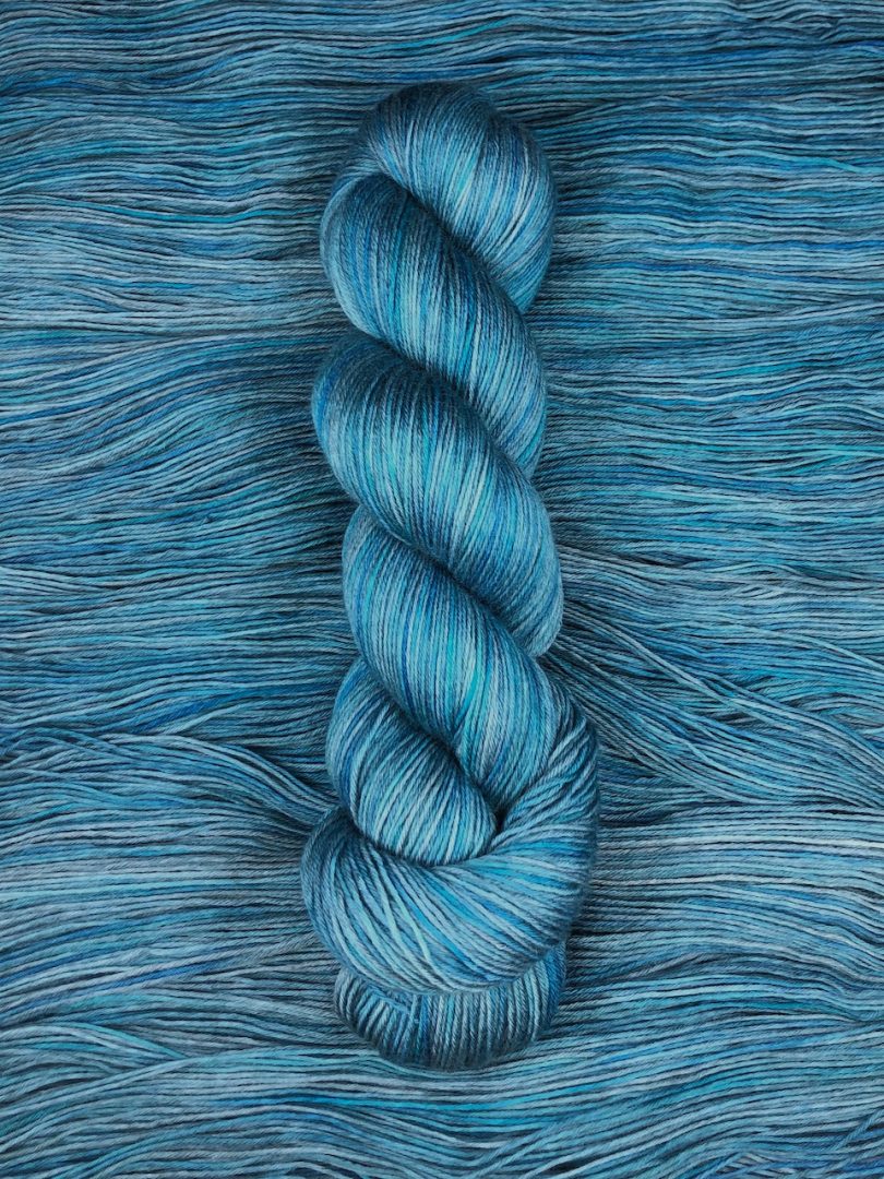 Six turtles heavy lace self-striping sock yarn