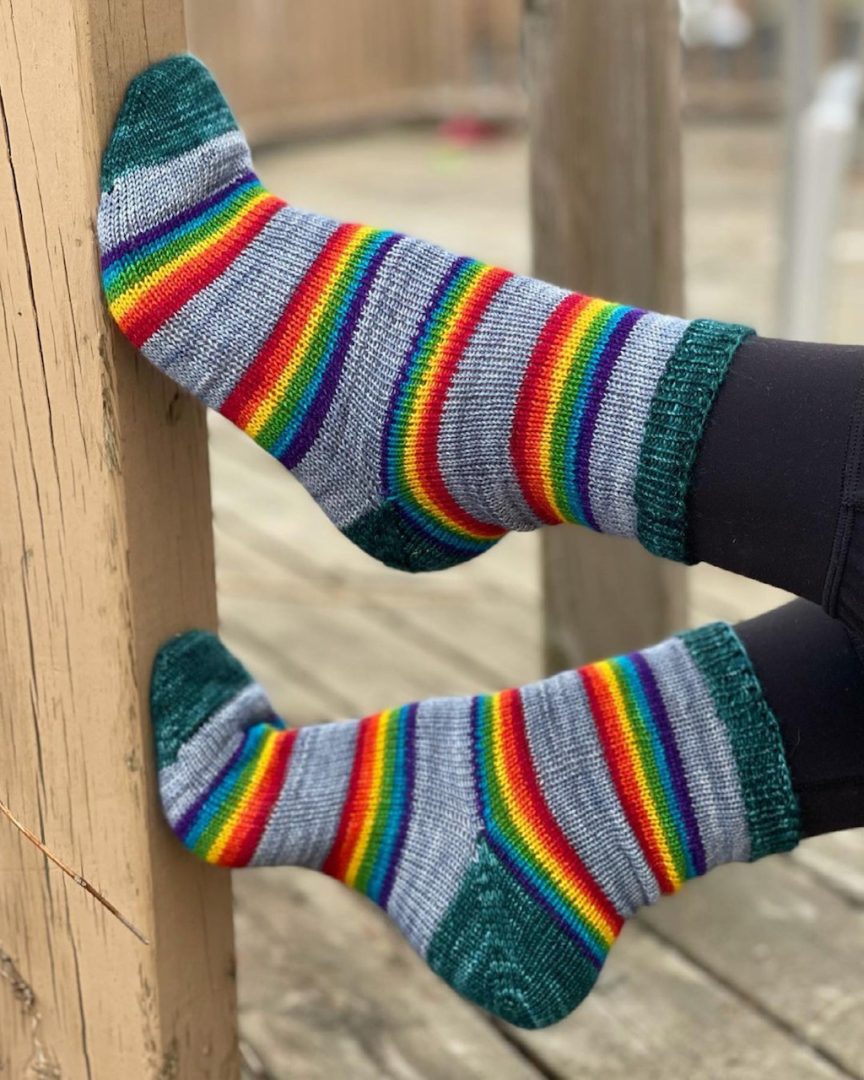 What does it mean self-striping sock yarn