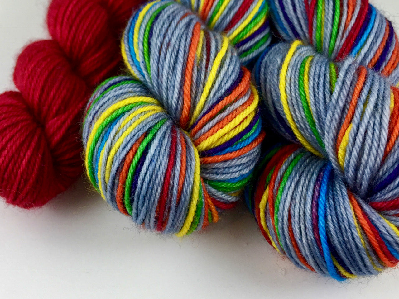 What does it mean self-striping sock yarn