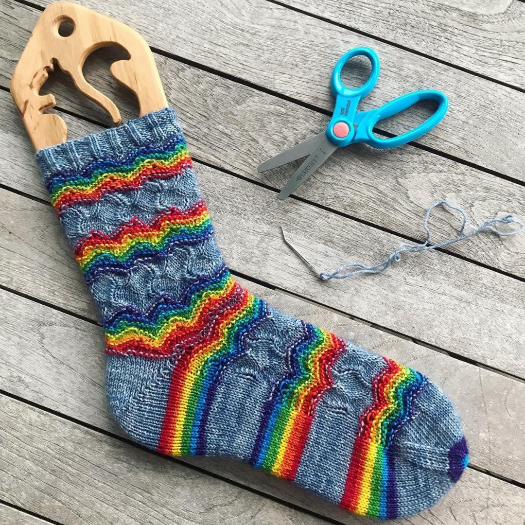 What does it mean self-striping sock yarn