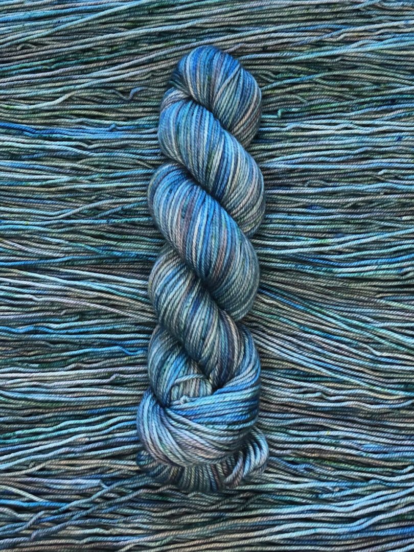 Worsted self-striping sock yarn