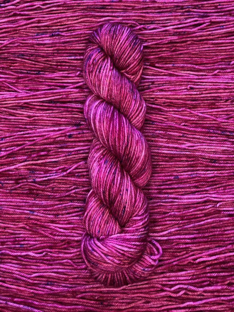 Worsted self-striping sock yarn