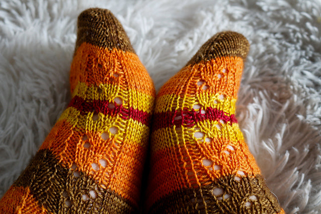 Pocket Full of Cloves (Digital Knitting Pattern)