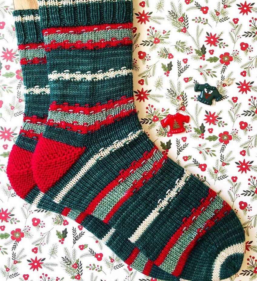 Mistletoe kisses self-striping sock yarn